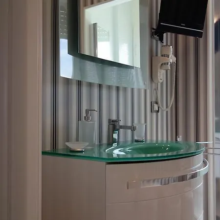 Rena Apartment *
